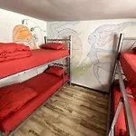 Lola Backpacker's Hostel *